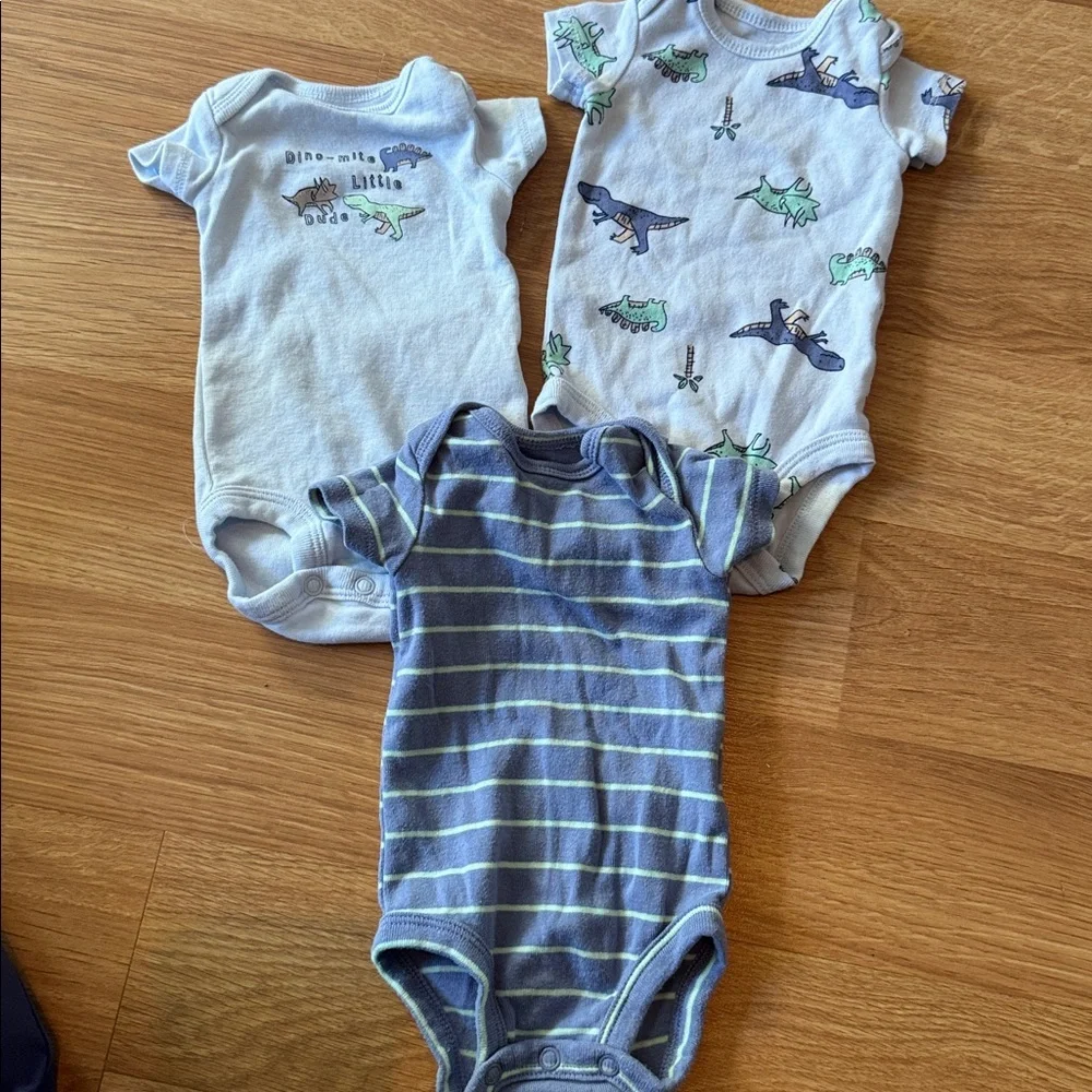 5 pack Carter's Dinosaurs Blue Baby outfits Newborn